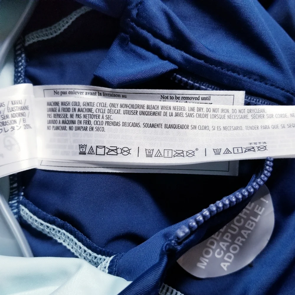 NWT DISNEY BABY MICKEY MOUSE SWIM SHIRT WITH HOOD SIZE 9 TO 12 MONTHS